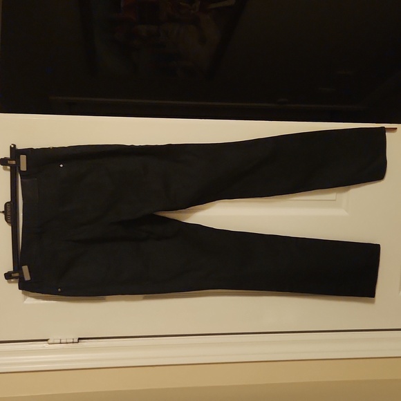 DKNY Jeans - Picture 2 of 3